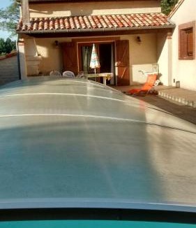 Coufouleux House | logement indépandant avec piscine, cuisine extérieure, 1 chambre avec salle de bain et wc