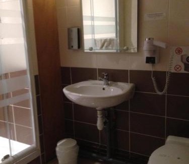 La Rothiere Hotel | Logis Auberge De La Plaine