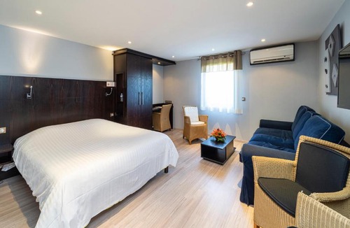Vandoeuvre-les-Nancy Hotel | Logis Cottage Hotel