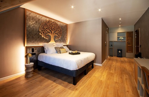 Rostrenen Hotel | Logis Hôtel Jeanne et Jules
