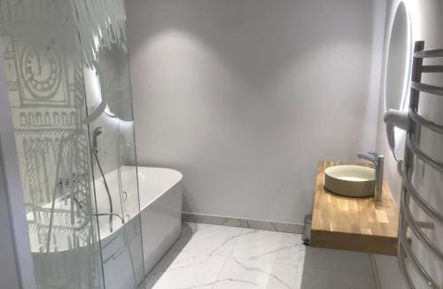 Gironcourt-sur-Vraine Hotel | Logis Hôtel La Vraine