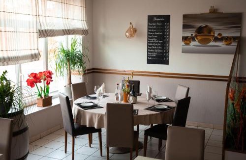 Gironcourt-sur-Vraine Hotel | Logis Hôtel La Vraine