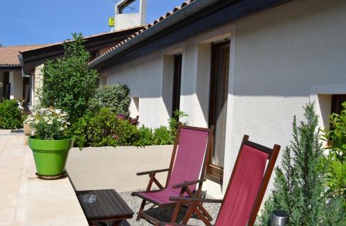 Trigance Hotel | Logis Hôtel Le Vieil Amandier