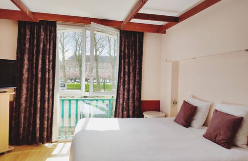 Luneville Hotel | Logis Hôtel Les Pages