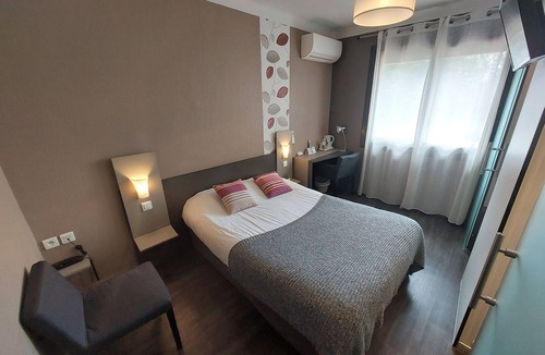 Vaissac Hotel | Logis Hôtels - Chez Terrassier - Hôtel et Restaurant