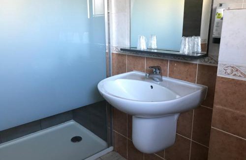 Nangis Hotel | Logis - Hostellerie Le Chatel Nangis
