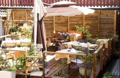 Saint-Quirin Hotel | Logis Hotel & Restaurant - Hostellerie du Prieuré