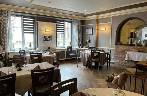 Saint-Quirin Hotel | Logis Hotel & Restaurant - Hostellerie du Prieuré