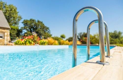 Lanmerin House | Longère avec piscine privée, Côte de Granit rose