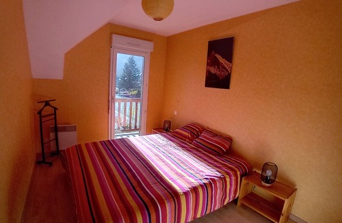 Peyragudes House | Loudenvielle 50m from the lake and Skyvall cosy house superb mountain views