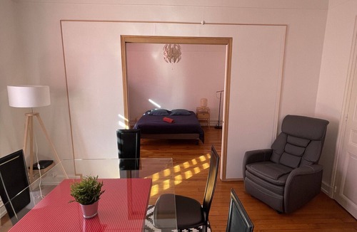 Vittel Apartment | Louis : Charming 2 bedroom flat in the centre of Vittel (free parking)