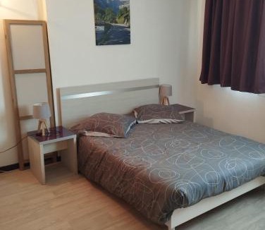Lourdes Apartment | Lourdes grand studio classé 2 étoiles de 1 à 4 personnes
