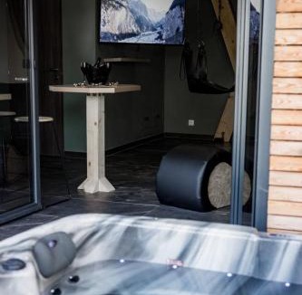 Remelfang Apartment | Love-Room BreakyWell