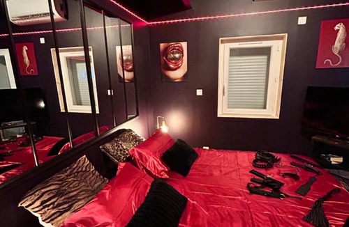 Le Beausset Apartment | Love room l'instant privé