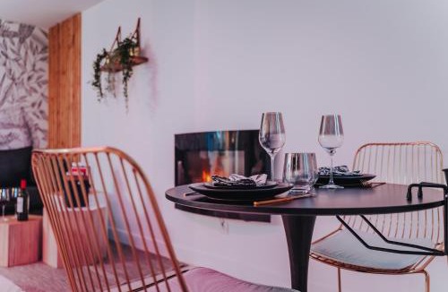 Le Vezier Villa | Love Room - La Villa Monroe - Un écrin de volupté épicée