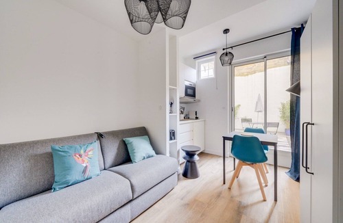 Grand Parc-Paul Doumer Apartment | Lovely apartment Bordeaux with terrace