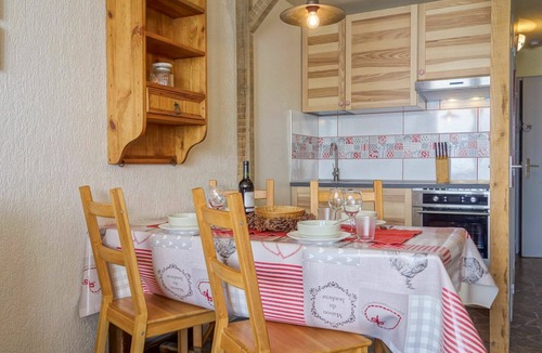 Val Claret Apartment | Lovely apartment for 4 people with WIFI, TV and balcony