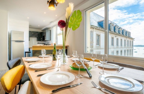 Saint-Servan Apartment | Lovely apartment for 8 guests with WIFI and TV