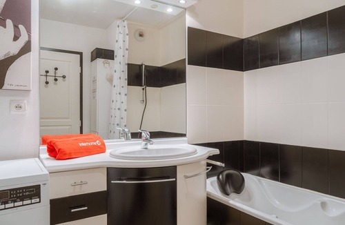 La Richardais Apartment | Lovely apartment for 2 guests with WIFI, TV and parking