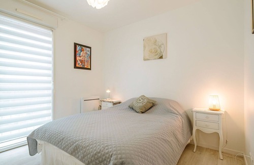 La Richardais Apartment | Lovely apartment for 2 guests with WIFI, TV and parking