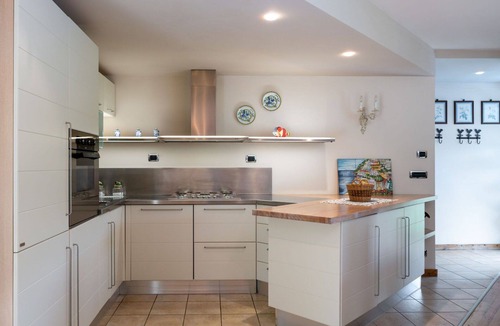 Monteu Roero Apartment | Lovely apartment for 6 people with private pool, WIFI, A/C, TV, terrace and pets allowed