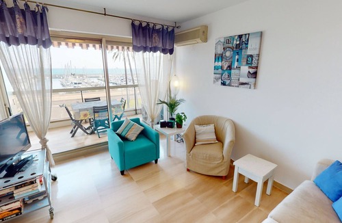 Menton Apartment | Lovely apartment with terrace, pool, parking and WiFi