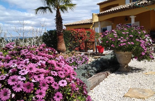 Evenos Villa | Lovely ground villa 3 * independent swimming pool, made safe, large garden