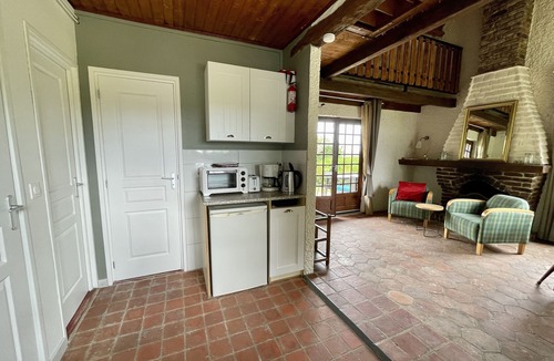 Mesnil-Saint-Pere House | Lovely holiday cottages with an authentic charm facing the lake