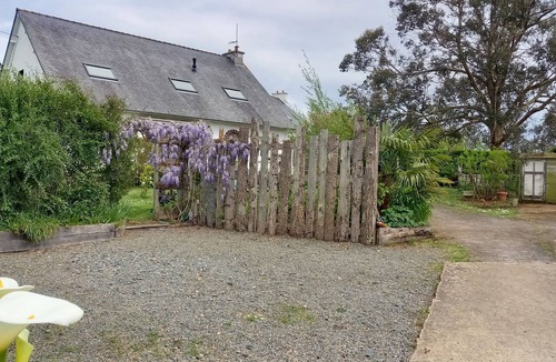 Binic-Etables-sur-Mer House | Lovely renovated single-storey house with garden.
