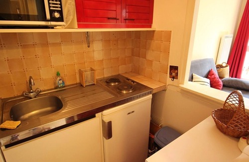Bagneres-de-Luchon Apartment | Luchon - 1BR Apartment with Balcony, Pets Allowed, Parking