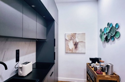 Troyes Apartment | Luxurious apartment with a veranda, city center