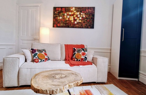 Troyes Apartment | Luxurious apartment with a veranda, city center
