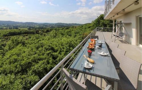 Rochefort-du-Gard House | Luxurious Home In Rochefort-Du-Gard