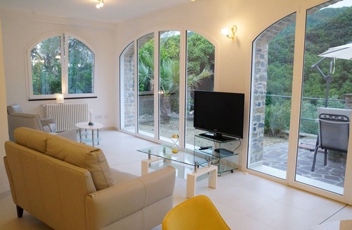 Casanova Lerrone House | Luxury apartment in the olive grove in the hinterland of Alassio/Albenga, carport, Wifi
