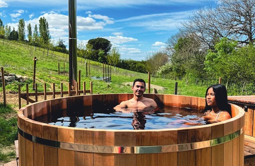 Vieille-Toulouse Ski Chalet | Luxury eco-lodge with Japanese bath just outside Toulouse