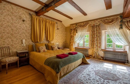 Mesnil Sous Les Cotes House | Luxury Five Bedroom Farmhouse for a Relaxing Stay in Mountains - Domaine Macky