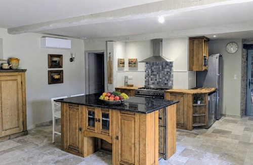 Castelnau-Riviere-Basse House | Luxury chateau retreat; pool, summer kitchen, outdoor cinema & Madiran vineyards
