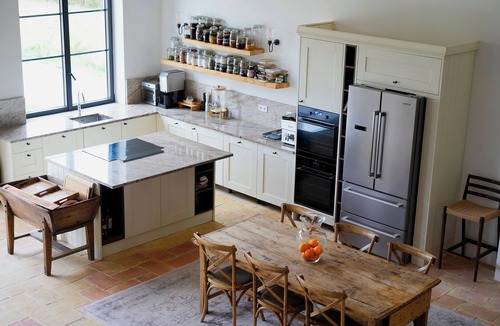 Saint-Mezard Villa | Luxury Private Estate in Gascony | Heated Pool, Spa, Air Conditioning, Sleeps 14