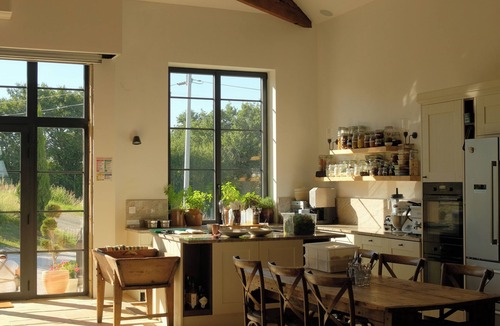 Saint-Mezard Villa | Luxury Private Estate in Gascony | Heated Pool, Spa, Air Conditioning, Sleeps 14