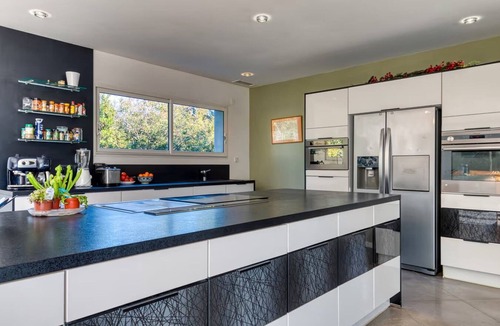 Alignan-du-Vent Villa | Luxury villa (210m2)-AC-Pool-Spa-Games room-Barbecue-Parking.