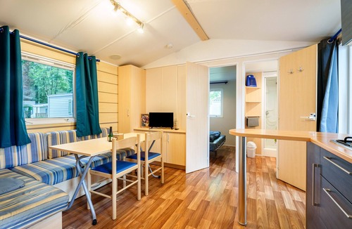 Boofzheim Apartment | Lydia's Mobilhome Apartment with Shared Pool, Private Terrace and Garden