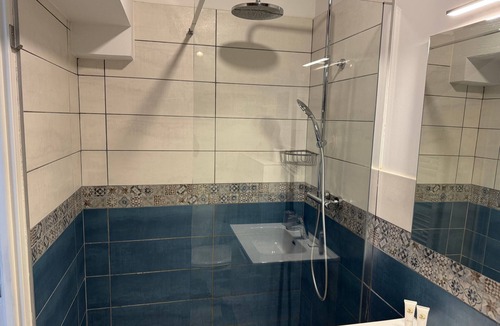 Saint-Rambert Bed & Breakfast | Lyon Mon Amour - St-Nizier Room