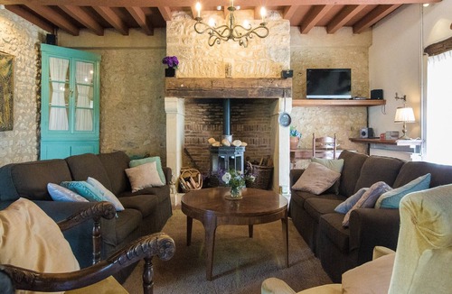 Thenon House | Magnificent holiday home with pool in Thenon