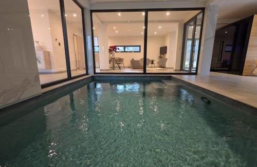 Kerprich-aux-Bois Villa | Magnifique maison bien-être 5 étoiles avec piscine et spa