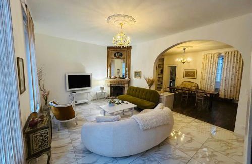 Reims Villa | Magnifique Maison dartiste La Maison Aerts