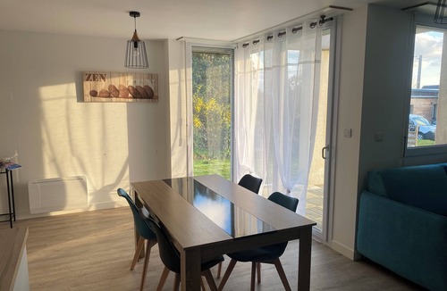 Lannion Apartment | Maison à Lannion : Idéal Pour Visiter la Cote de Granit Rose
