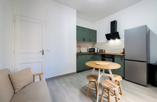 Villeneuve-la-Guyard House | Maison 6 voyageurs – Calme – Proche Fontainebleau