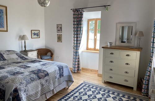 Saint-Lanne House | Maison Acanthe: spacious, character farmhouse with private pool, near Madiran