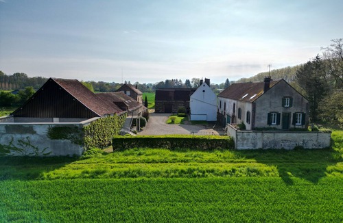 Brienon-sur-Armancon House | Maison Autonome Avec Terrasse Privative Dans une Ferme-moulin