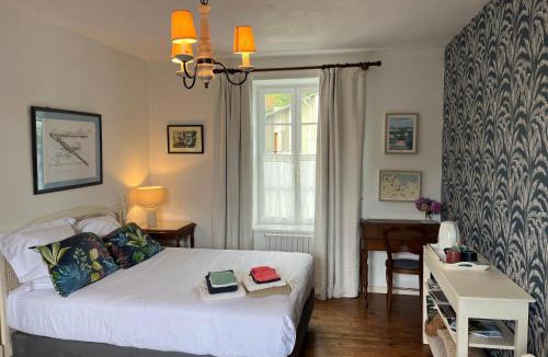 Pontrieux Bed & Breakfast | Maison bleue chambres d hôtes
